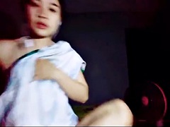 Asian show pussy