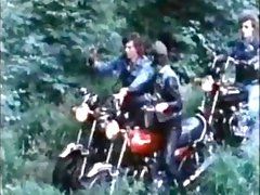 Der Verbumste MotorradClub Jagt Geile Fuchsin (Diamant Video